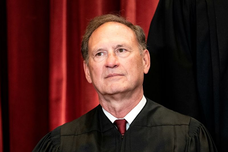 Alito decries 'sinister' portrayal of U.S. Supreme Court 'shadow docket'