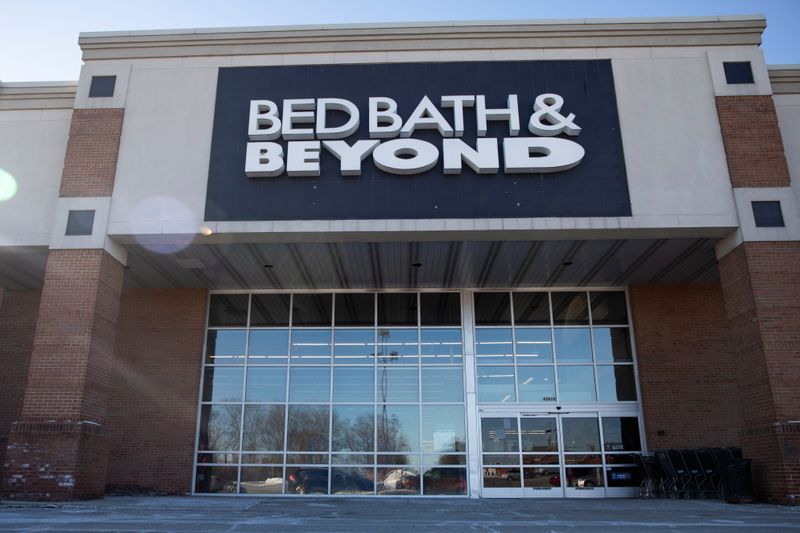 Bed Bath & Beyond shares tumble 30% as supply chain woes pressure forecast