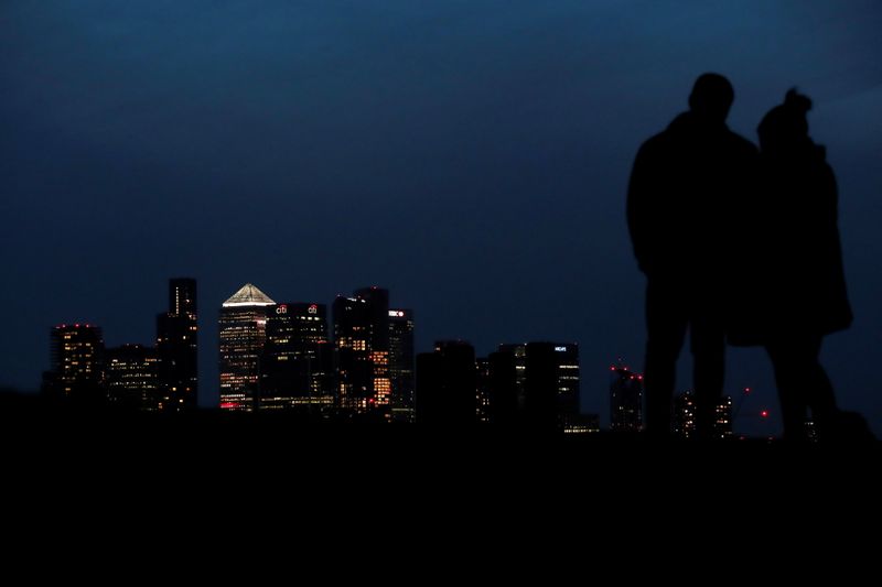 Britons turn more pessimistic about outlook for economy