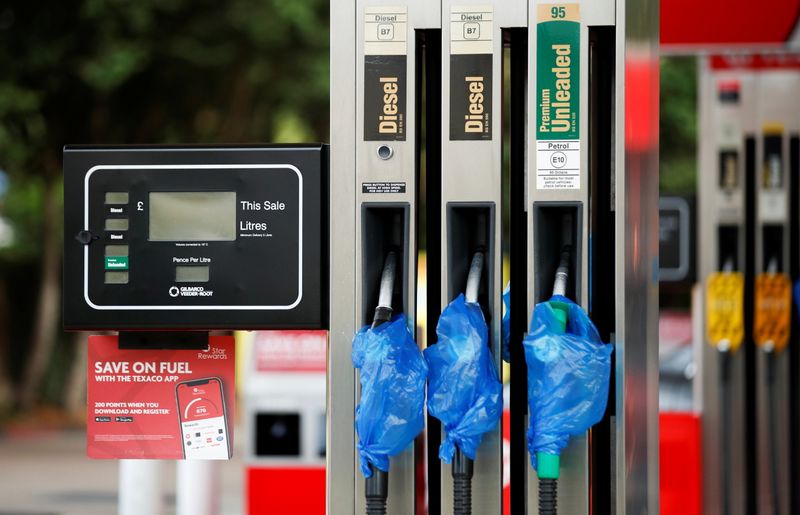 Christmas prices will rise in Britain, truckers say