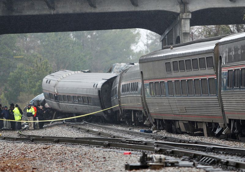Factbox-Deadly U.S. passenger train crashes in recent years