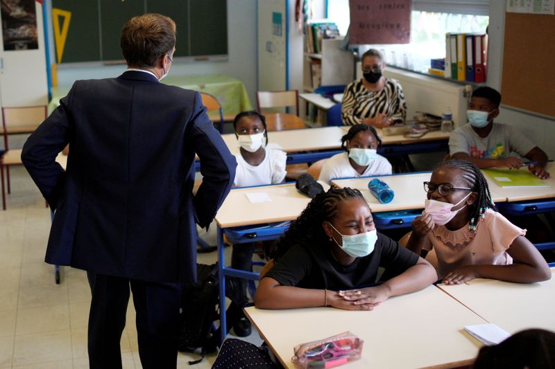 France to stop mandatory COVID-19 mask wearing in some primary schools