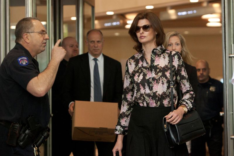 Linda Evangelista files $50 million lawsuit over disfiguring cosmetic treatment