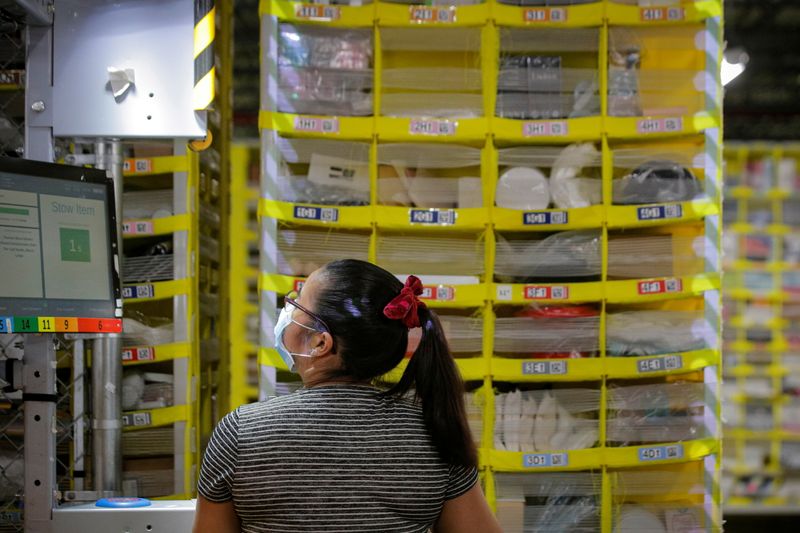 New demographic data shows continued divide at Amazon