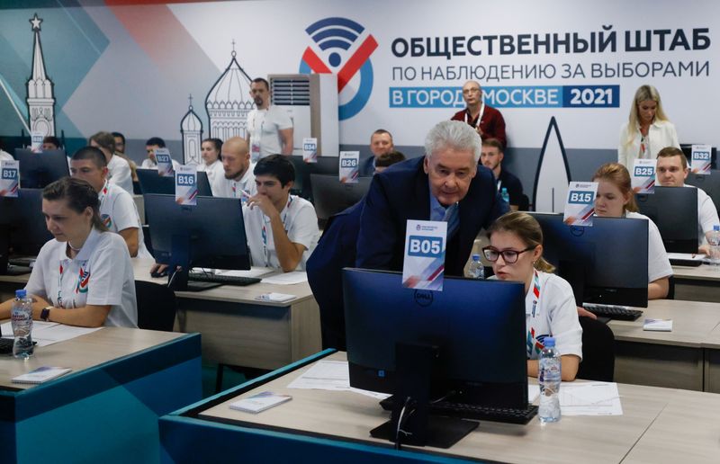 Pro-Putin party heads for Russian election win after Navalny clampdown