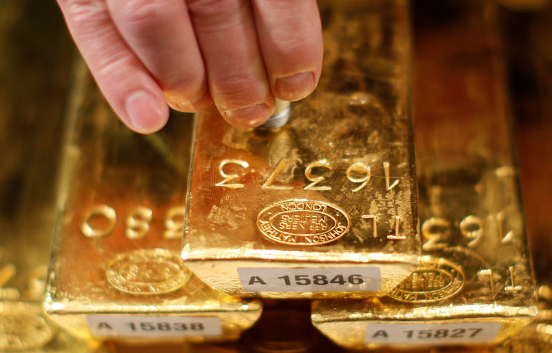 Gold Up, but Near Seven-Week Low as U.S. Bond Yields Climb