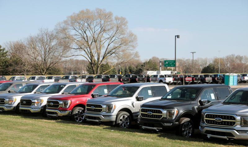 Supply chain snarls could cost automakers $210 billion this year, forecast finds