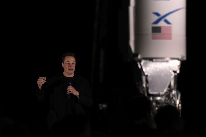 U.S. extends environmental review for SpaceX program in Texas