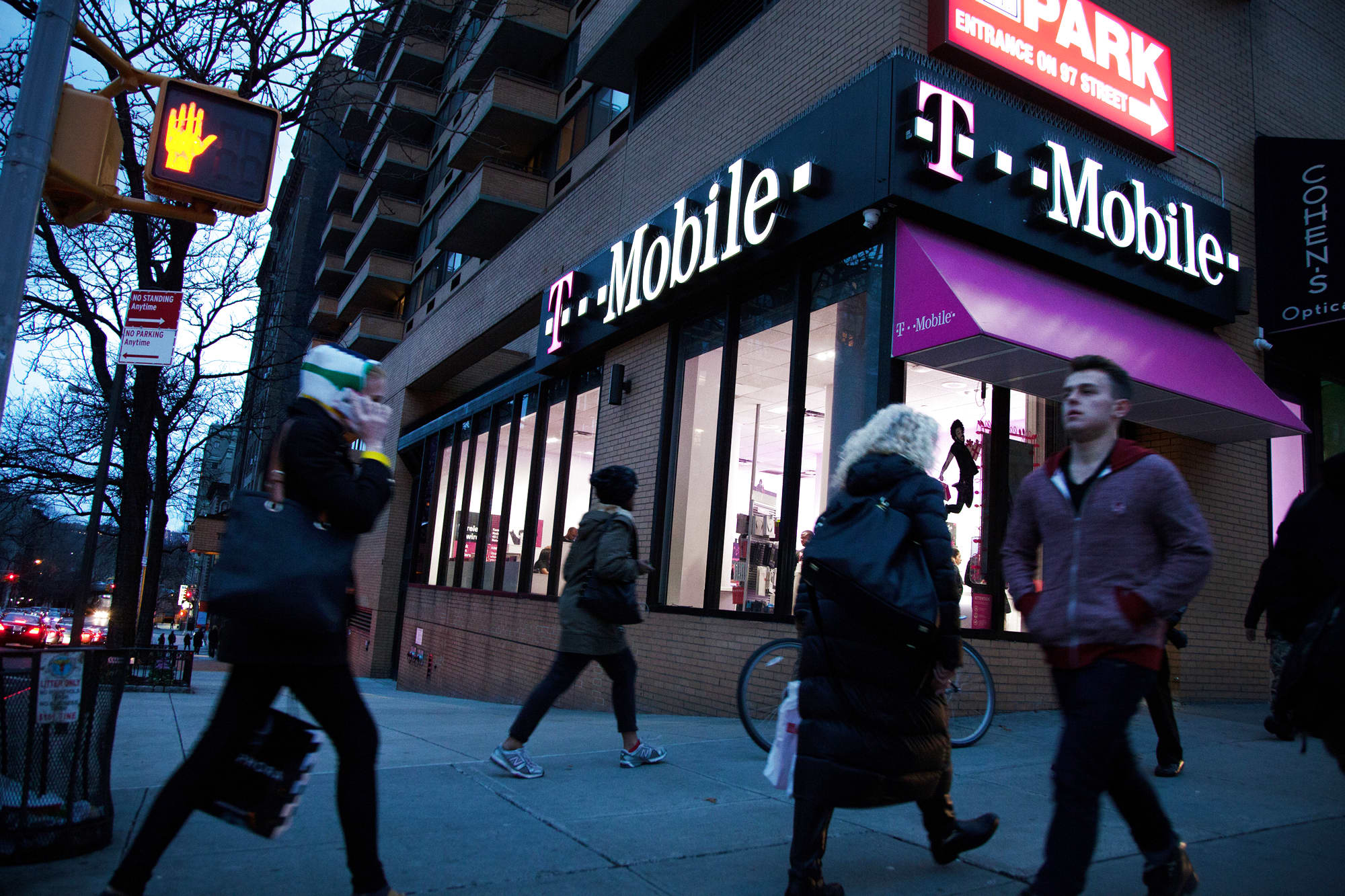 Stocks like Pepsi & T-Mobile are compelling ahead of earnings