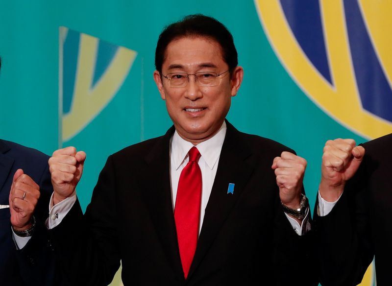 Analysis-Echoing the opposition, Japan's Kishida woos voters with Abenomics critique