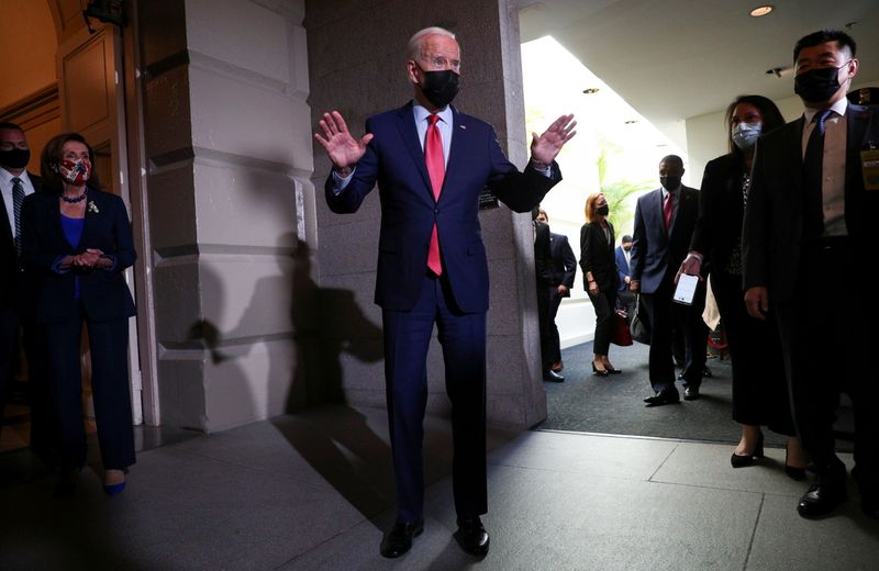 Biden says he hopes Republicans will not be irresponsible and refuse to raise debt limit