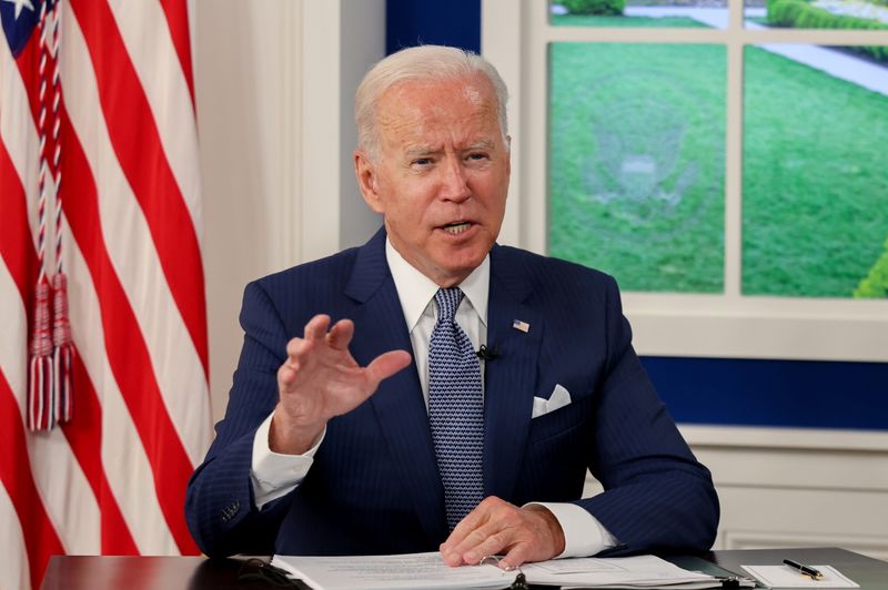 Biden to visit Chicago area, press need for COVID-19 vaccine