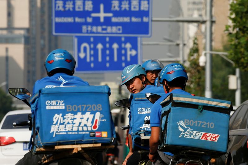 China to encourage development of pensions, insurance for delivery sector