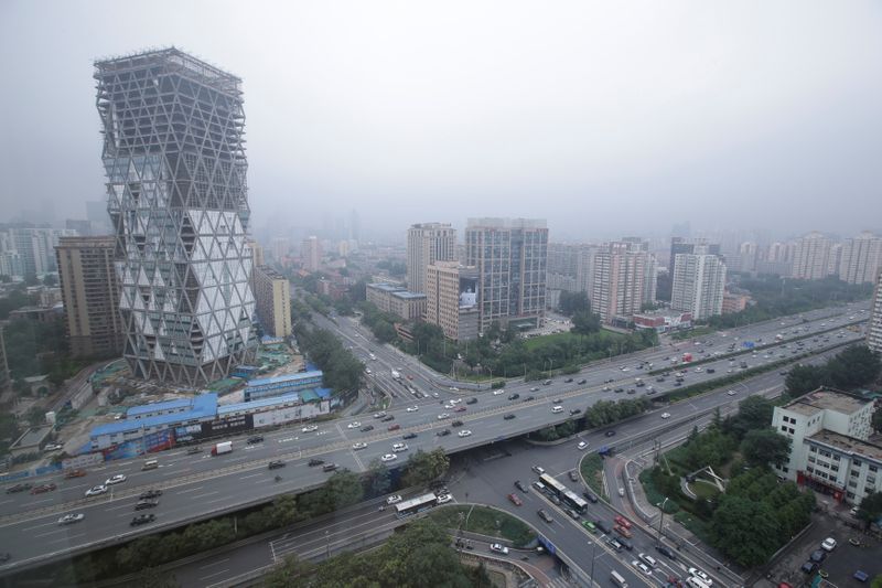 China's land sales slump for second month as developers stay away
