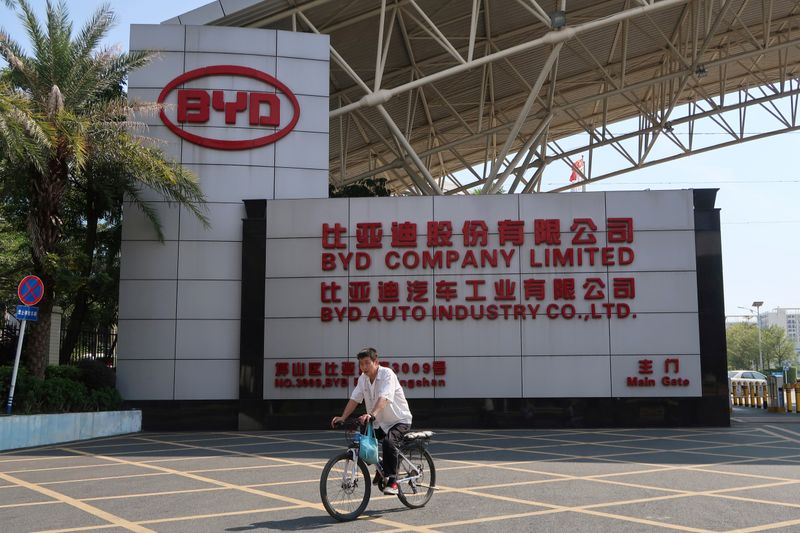 Chinese electric vehicle maker BYD's third-quarter profit drops 27.5%