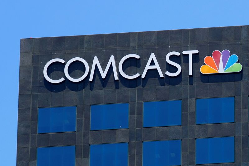 Comcast quarterly revenue tops estimates despite slowdown in cable business