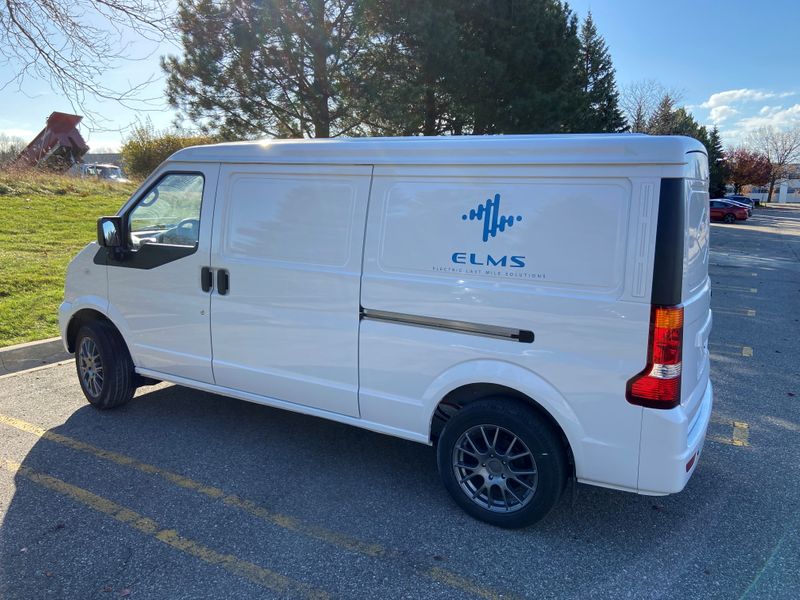 Commercial EV startup ELMS signs battery supply deal with CATL