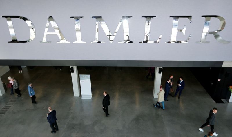 Daimler Q3 posts higher profit despite chip shortage