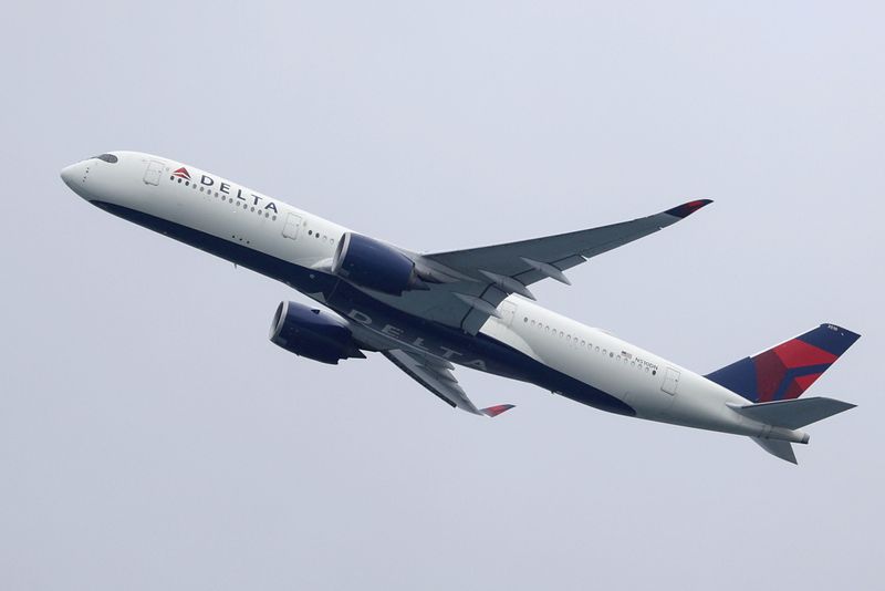 Delta Air warns of pre-tax loss in fourth quarter as fuel prices surge