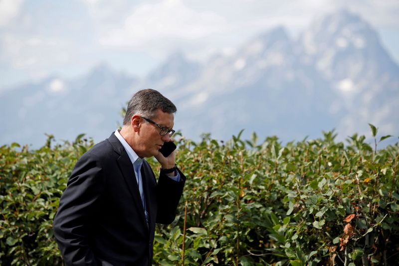 Fed vice chair traded into stocks on eve of Powell pandemic statement- Bloomberg