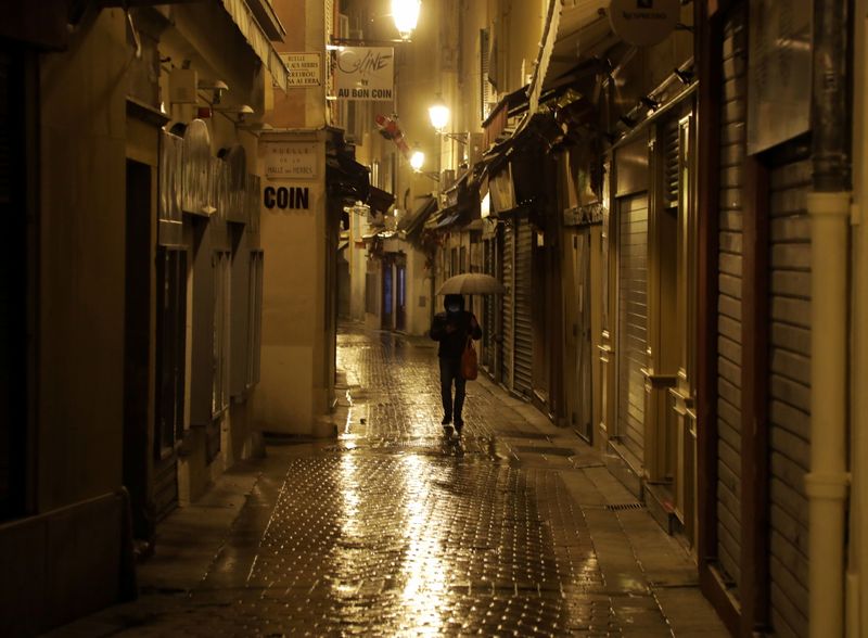 France announces more aid for low-income families to deal with energy prices
