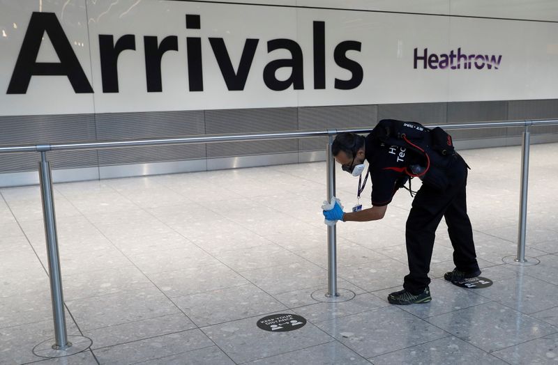 Head of world airline group blasts Heathrow plan for higher fees
