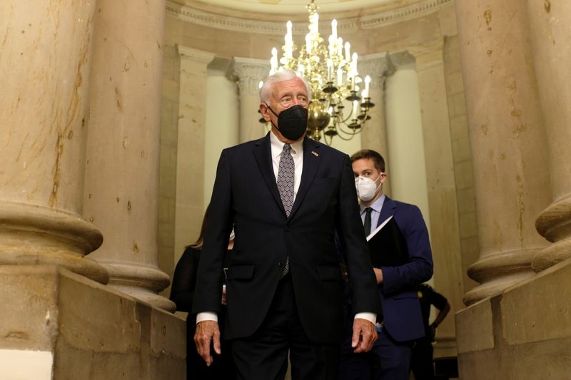 Hoyer sets end of weekend goal for U.S. spending deal framework