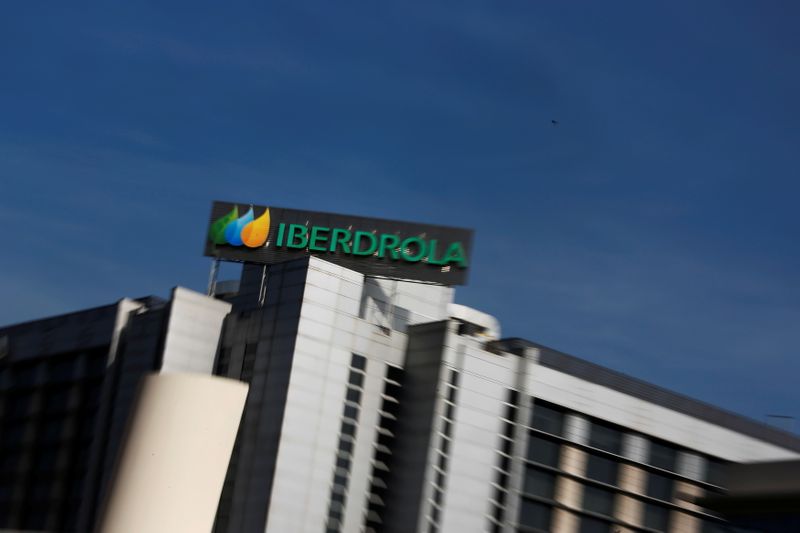 Iberdrola to plough $8.2 billion into mega UK offshore wind farm