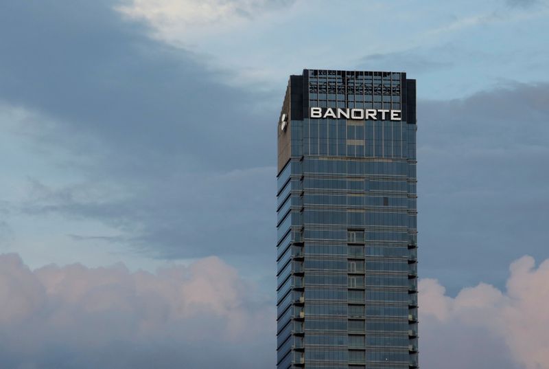 Mexico's Banorte reports 3nd-quarter net profit of $430 million