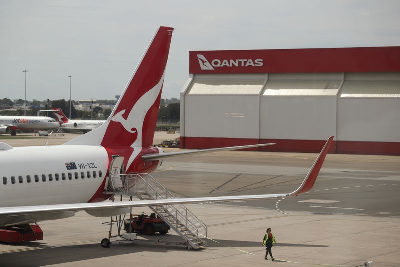 Qantas extends Emirates alliance for another five years till 2028