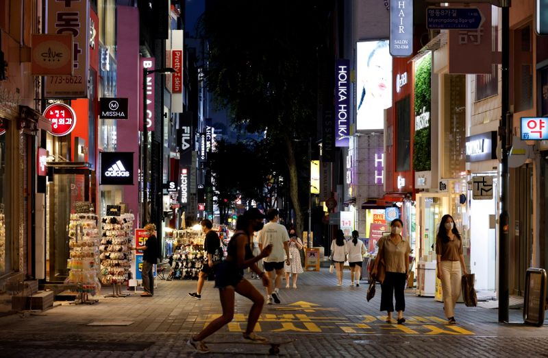 S.Korea eases coronavirus gathering curbs before switch to 'living with COVID'