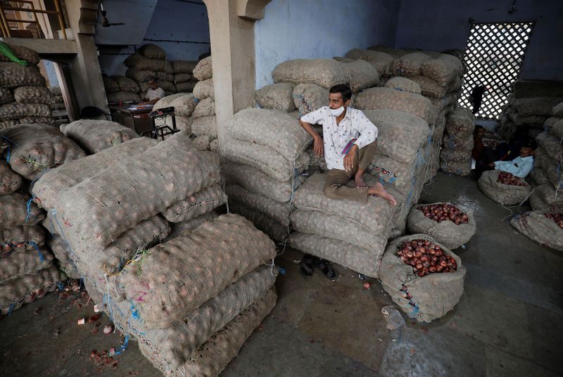Soaring prices dampen consumer mood in India's festival season