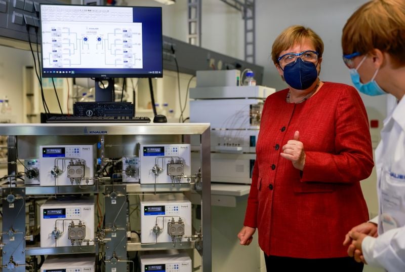 Supply bottlenecks dampen outlook for German manufacturers -PMI