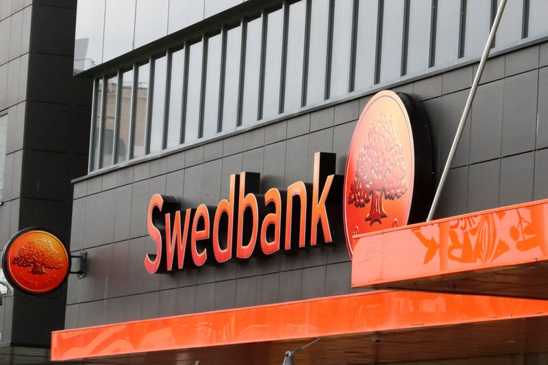 Swedbank profit tops forecast as commission income hits record