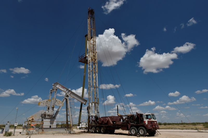 Third-quarter profits to sparkle for shale producers without hedges