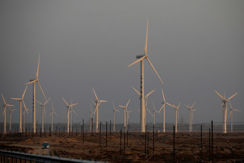 U.N. warns world set for 2.7C rise on today's emissions pledges