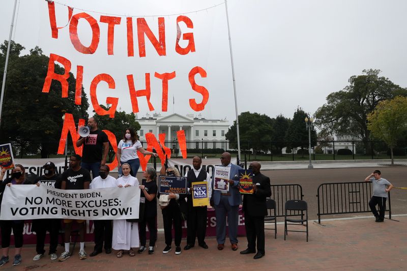 U.S. Senate Republicans poised to stop Democrats' voting rights bill