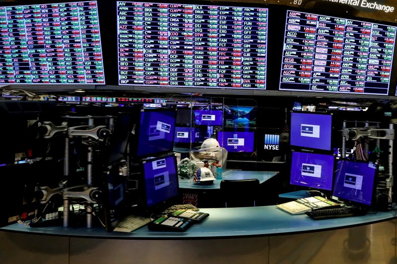U.S. equity funds see biggest weekly outflow in over a month -Lipper