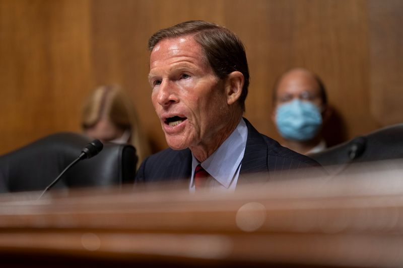 U.S. senators call for passing laws to protect online privacy for kids