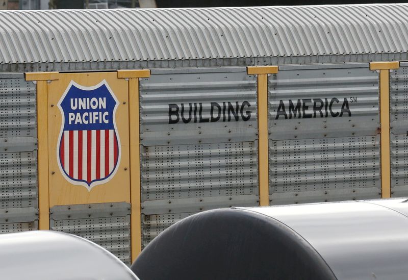 Union Pacific profit rises 23% on higher industrial shipments