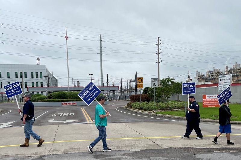 Union urges locked-out Texas refinery workers to reject Exxon contract offer -statement