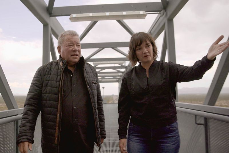 Winds delay Blue Origin's space launch with Shatner