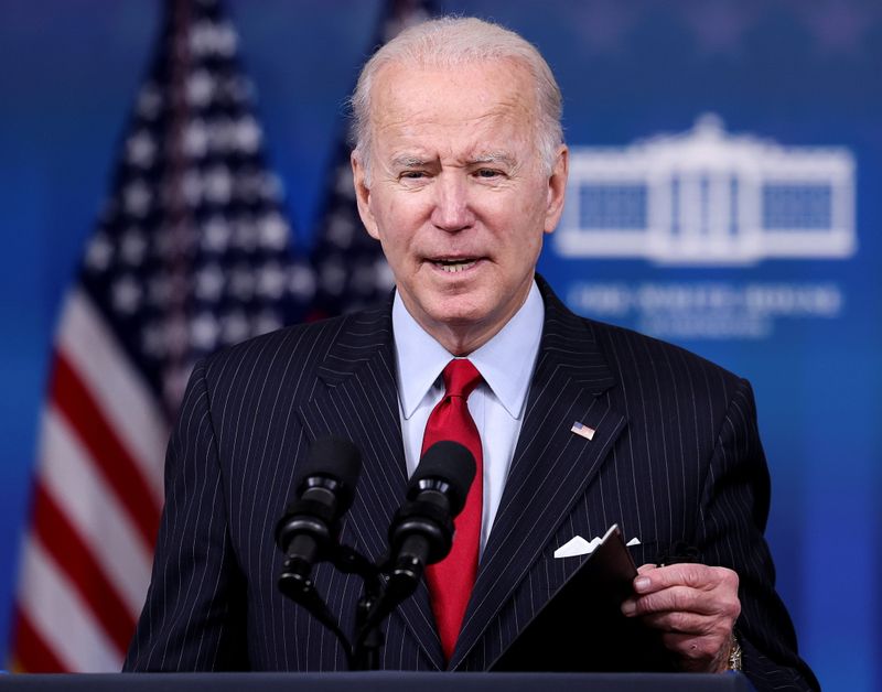 Analysis-Biden White House wades into oil market management with stockpile release