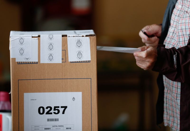 Argentine voters punish Peronists in midterm vote