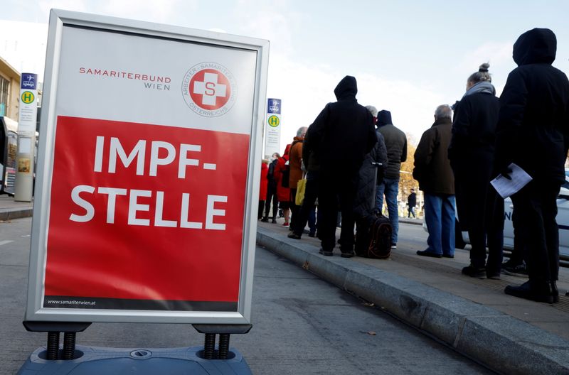 Austria reimposes full lockdown, makes vaccination compulsory