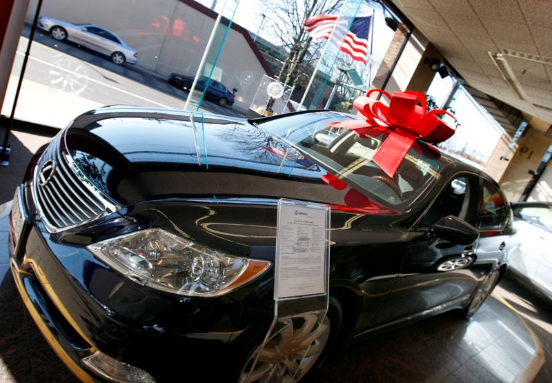 ‘December to Forget’: Automakers, retailers cut TV ads amid supply chain woes