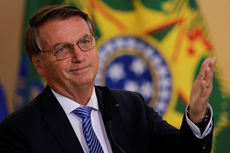 Bolsonaro extends Brazil payroll tax breaks for two years