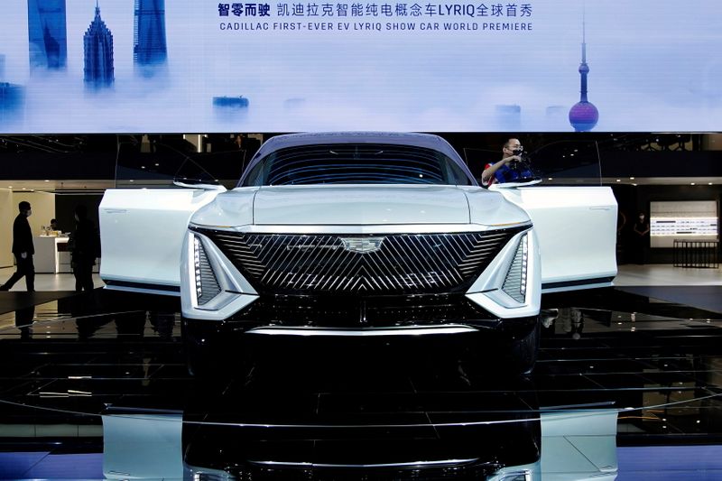 Cadillac thins out U.S. dealers to get fit for the Tesla challenge