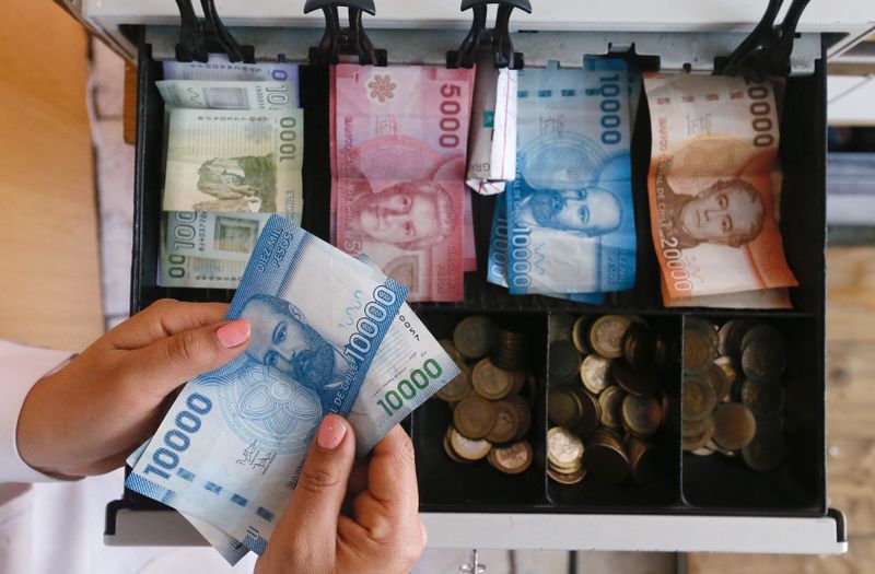 Chile peso jumps as hard-right candidate Kast tops first election round