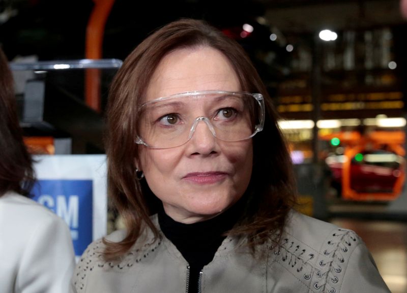 Don't expect workers to quit if COVID-19 vaccines are mandated, GM CEO says